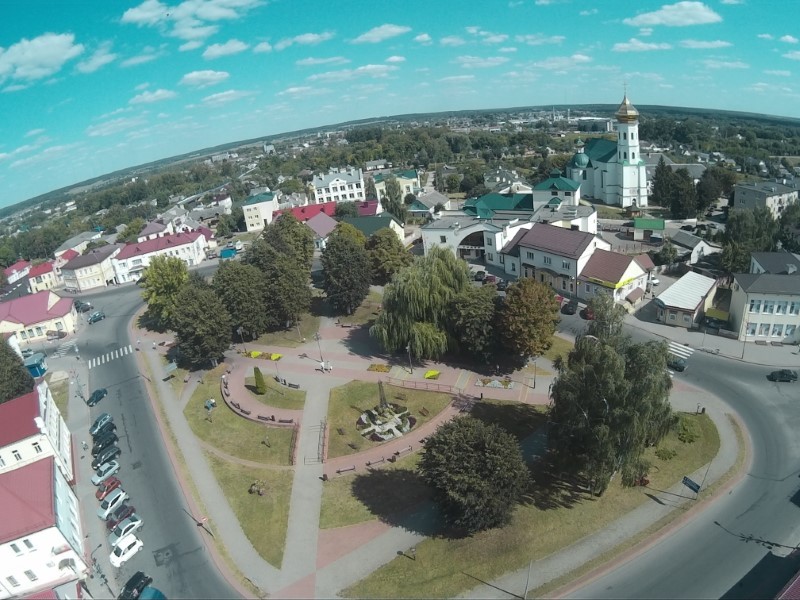 У Слоніме вырашаюць, ці пераймяноўваць плошчу Леніна ў Тэатральную