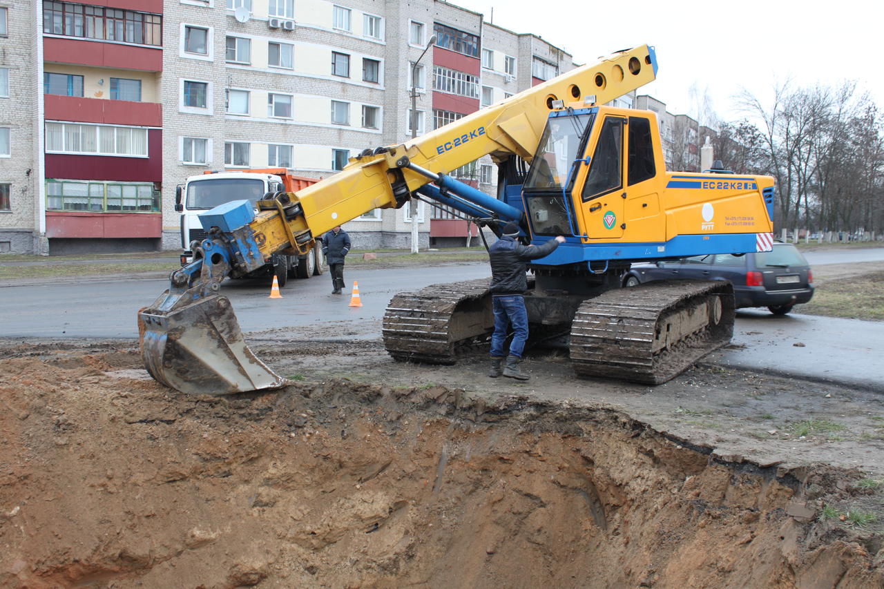 Аварыя ў Рэчыцы, 40% жыхароў горада былі без гарачай і халоднай вады (фота)