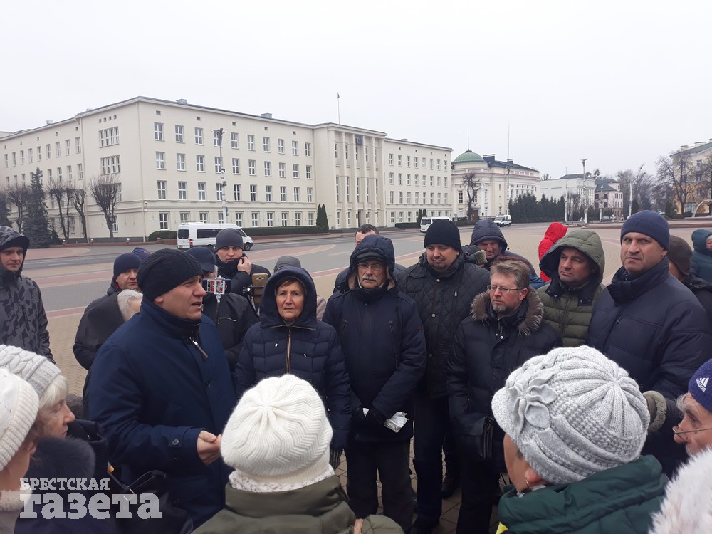 Противники аккумуляторного завода снова вышли на главную площадь Бреста