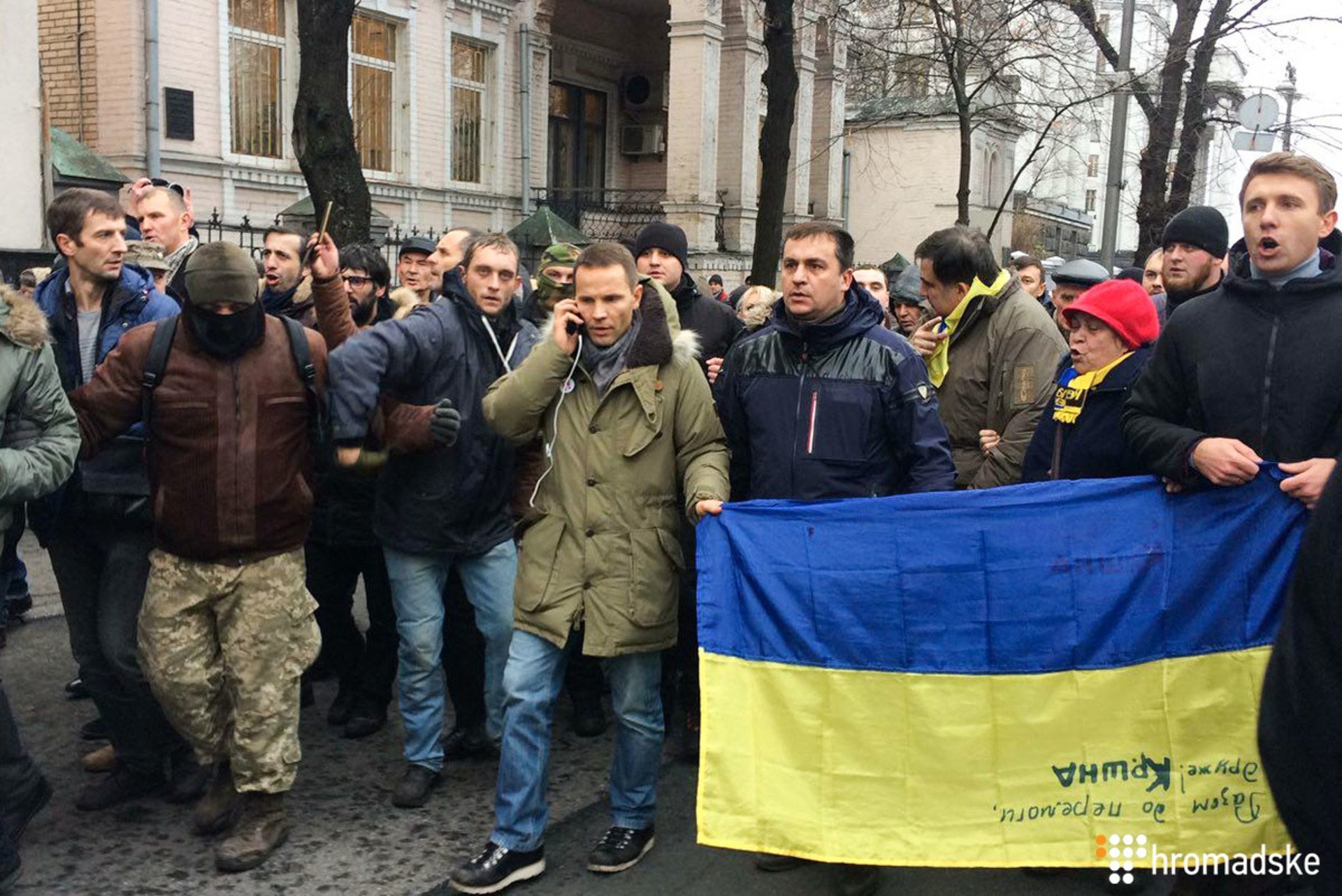 Прорыв в наручниках: что помешало задержанию Саакашвили