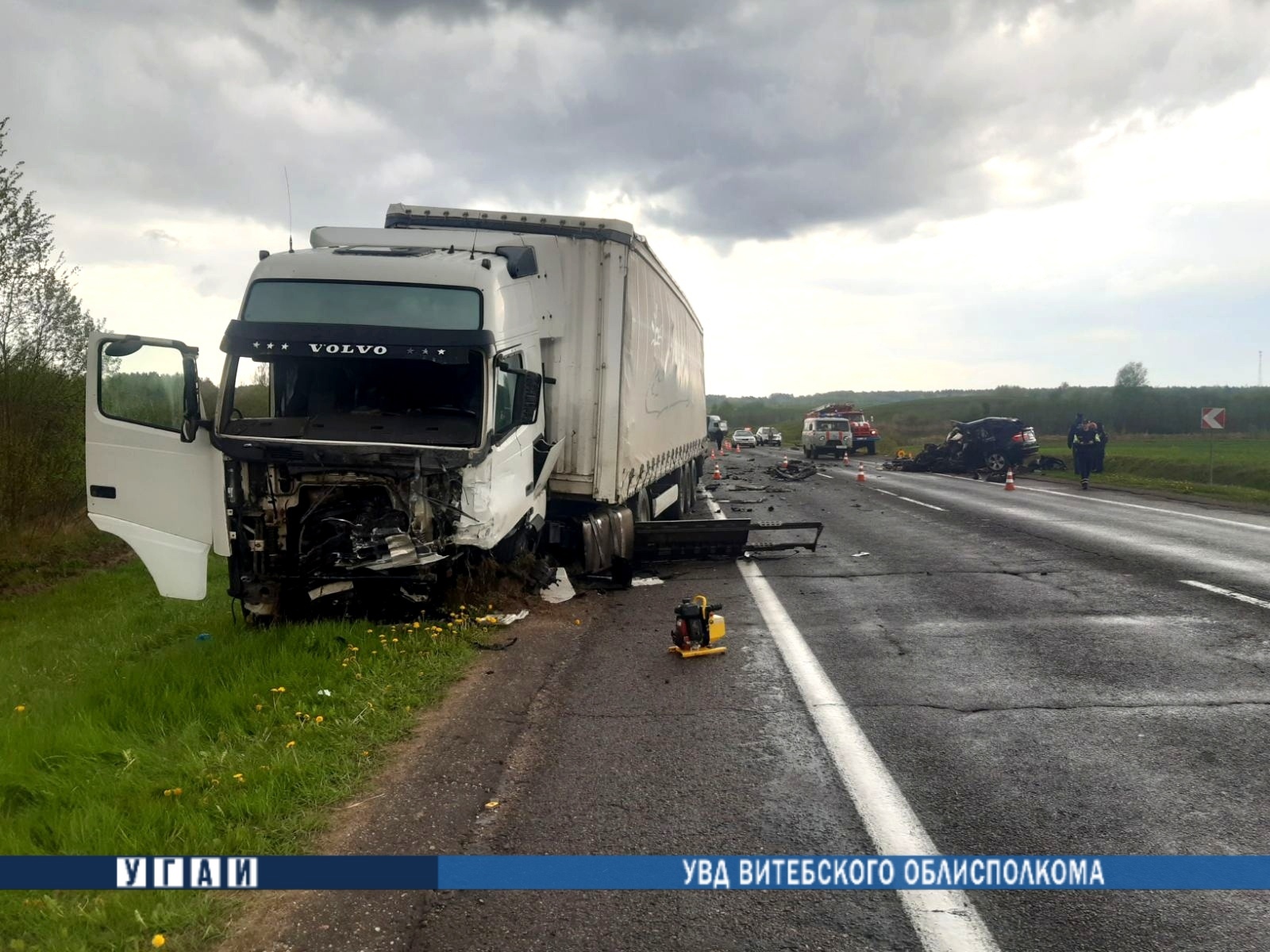 Пад Лепелем легкавік трапіў пад фуру, загінулі два чалавекі