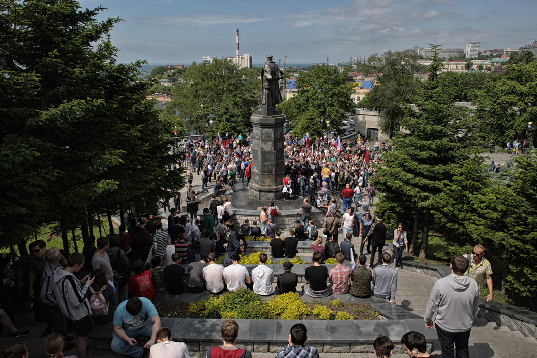 "Наша главная напасть — несменяемая власть". 12 июня в 10 городах России (фото)