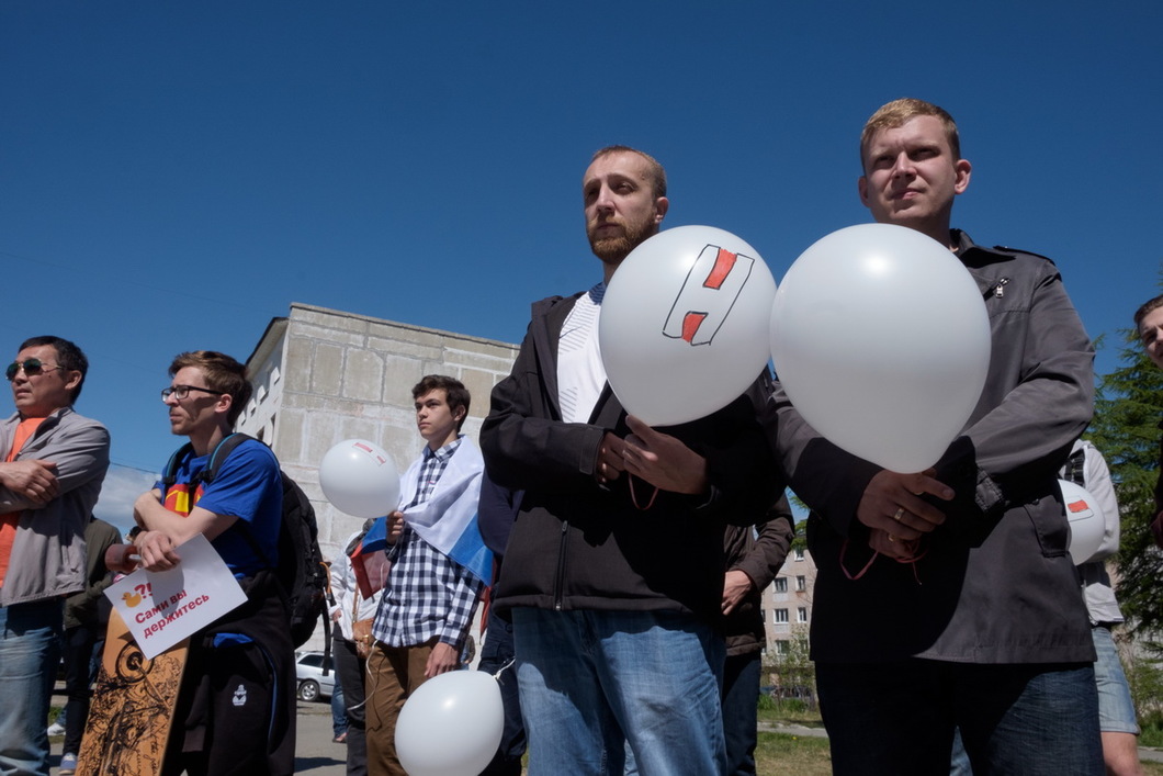 "Наша главная напасть — несменяемая власть". 12 июня в 10 городах России (фото)