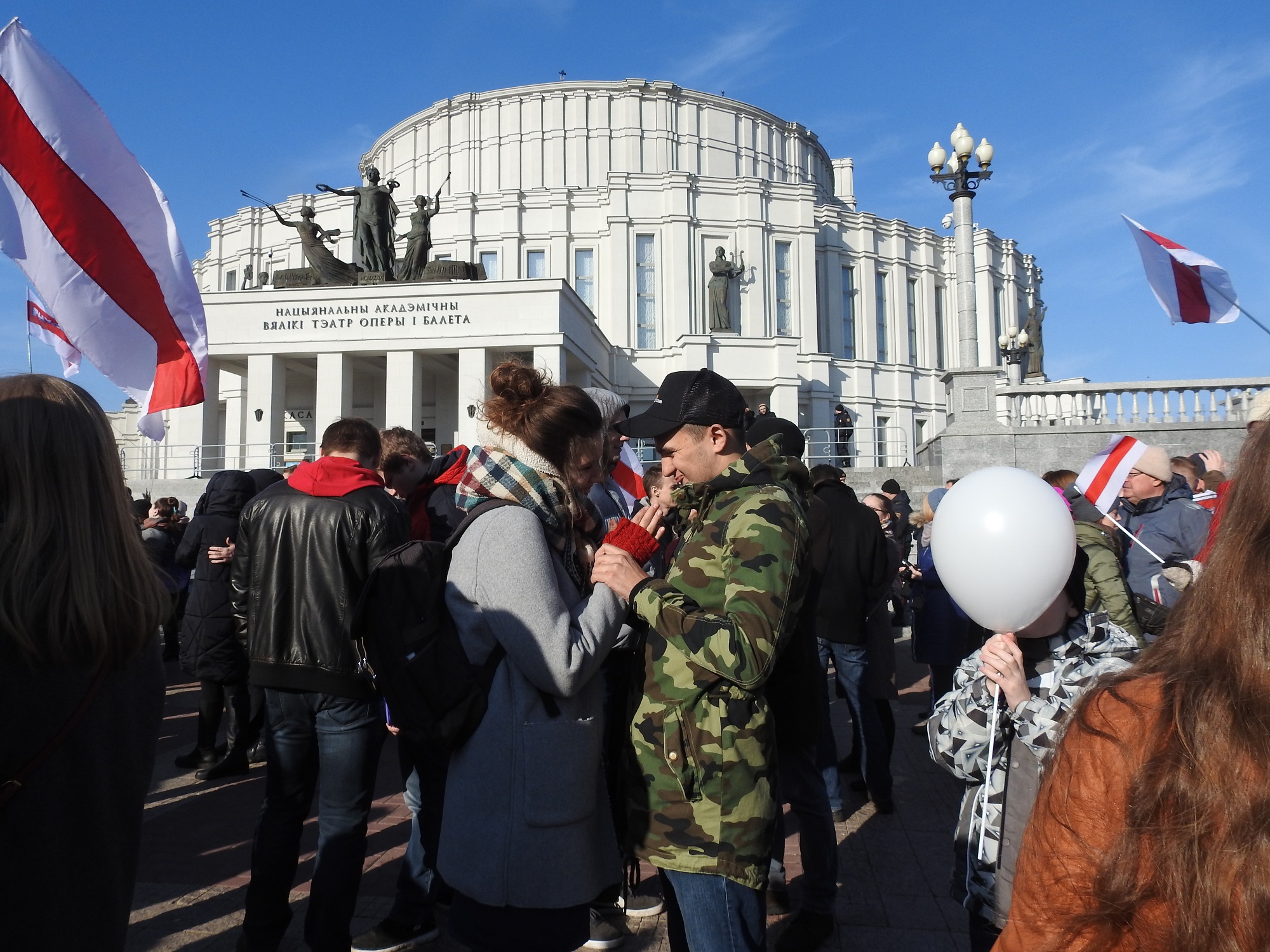 Фотарэпартаж. Прыгожыя беларусы на Дні Волі