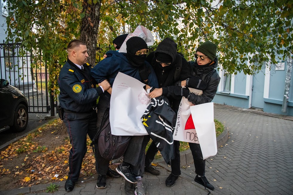 Анархісты правялі ў Мінску каля пасольства Турцыі акцыю ў падтрымку курдаў 