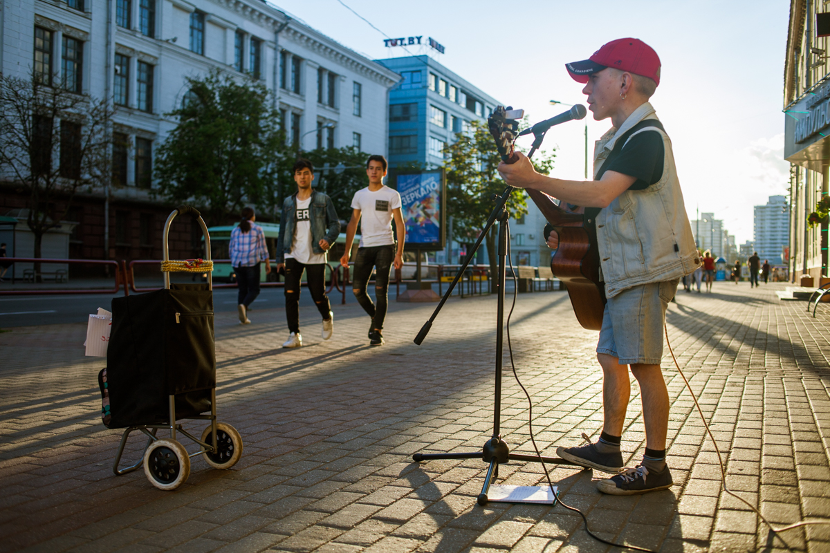 Вулічны музыка Ігар Пятрэнка: Я прапанаваў сябе ў якасці мадэлі майстра Ёды