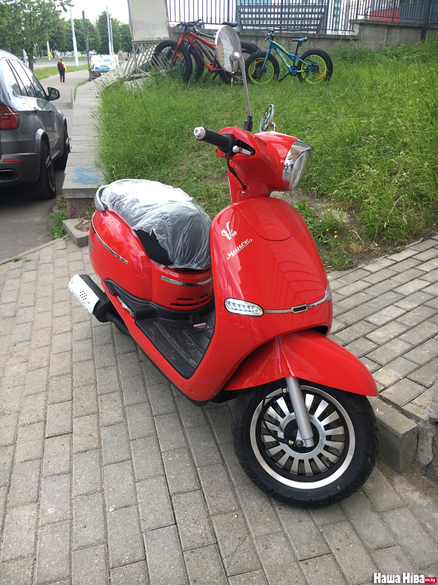 “Мотавела” скапіявала легендарны італьянскі скутар Vespa