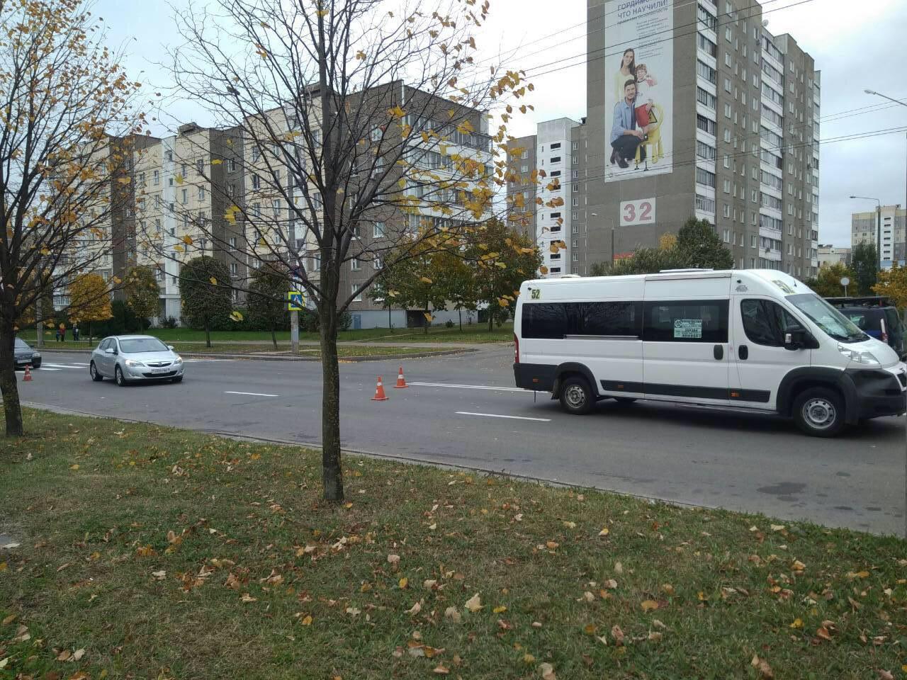 Мінскі маршрутчык збіў цяжарную дзяўчыну на пешаходным пераходзе (відэа 18+)