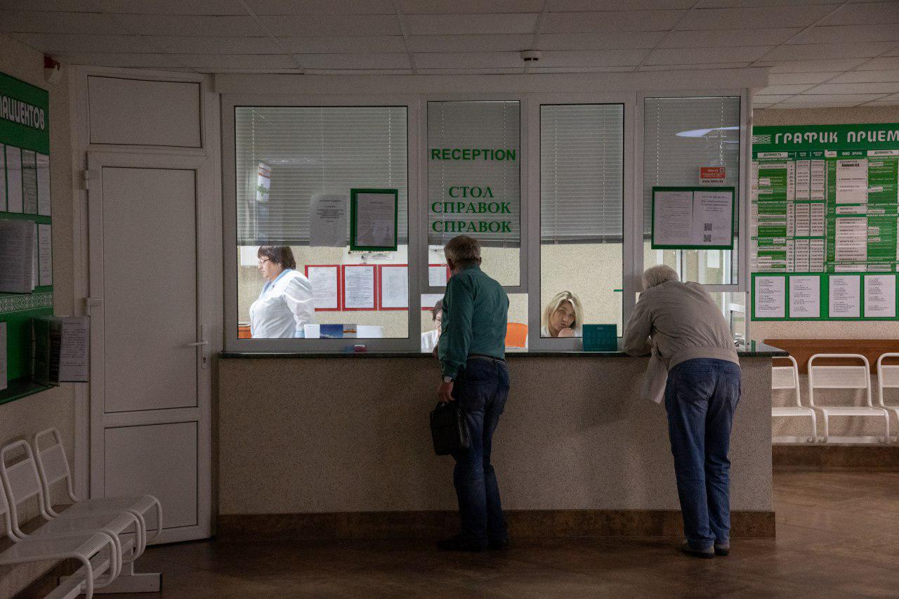 Хірурга няма, неўролаг у дэкрэце, каб запісацца — займайце чаргу а 6-й раніцы