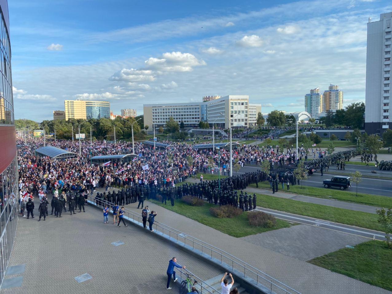 Нядзельны Марш Герояў: анлайн