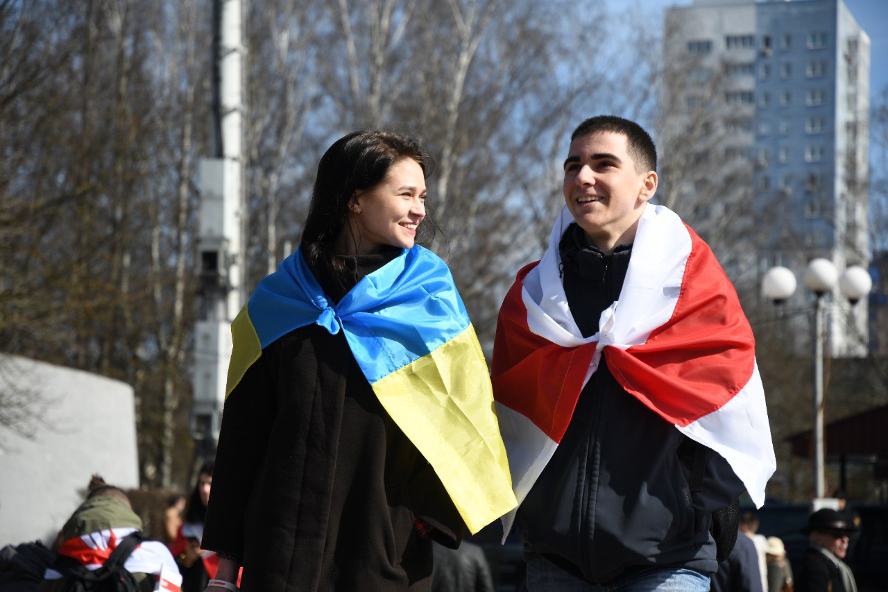 Шмат людзей і БЧБ-паветра: у Мінску праходзіць канцэрт да Дня Волі!