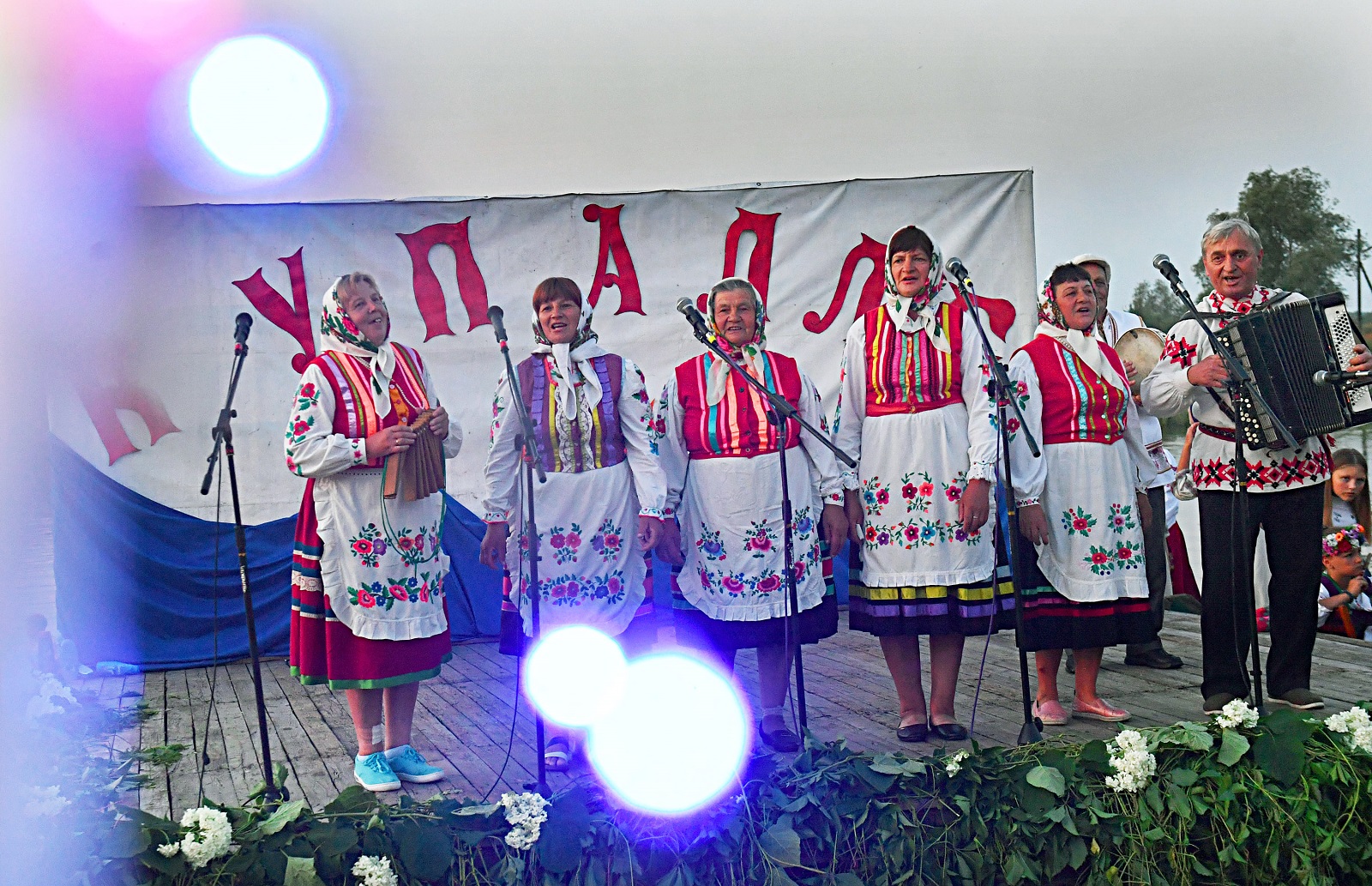 Рамантычнае народнае свята. Фотарэпартаж з Турава, дзе святкавалі Купалле