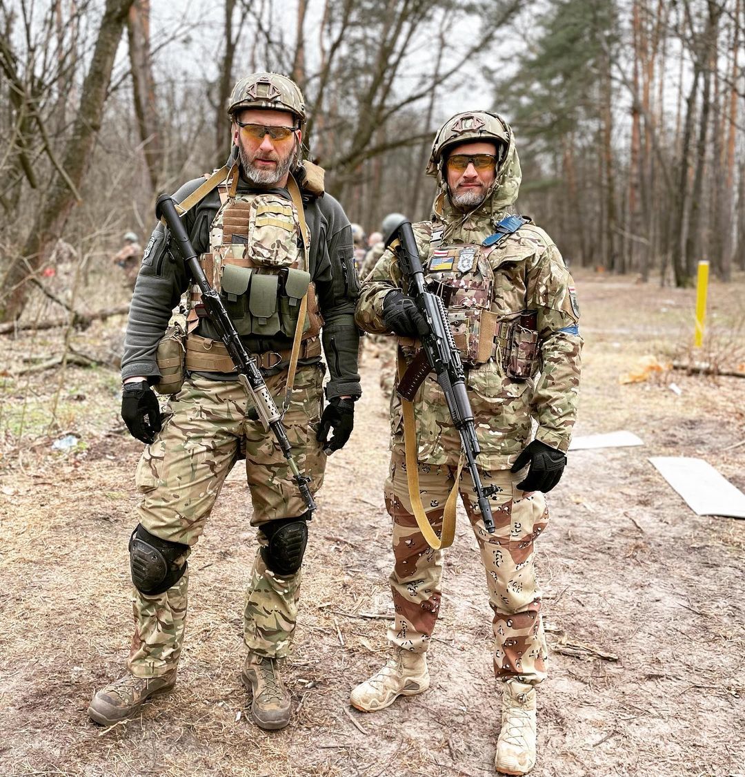 “Дапамога ад Ціханоўскай — некалькі банак тушонкі”: вайна вачыма добраахвотніка