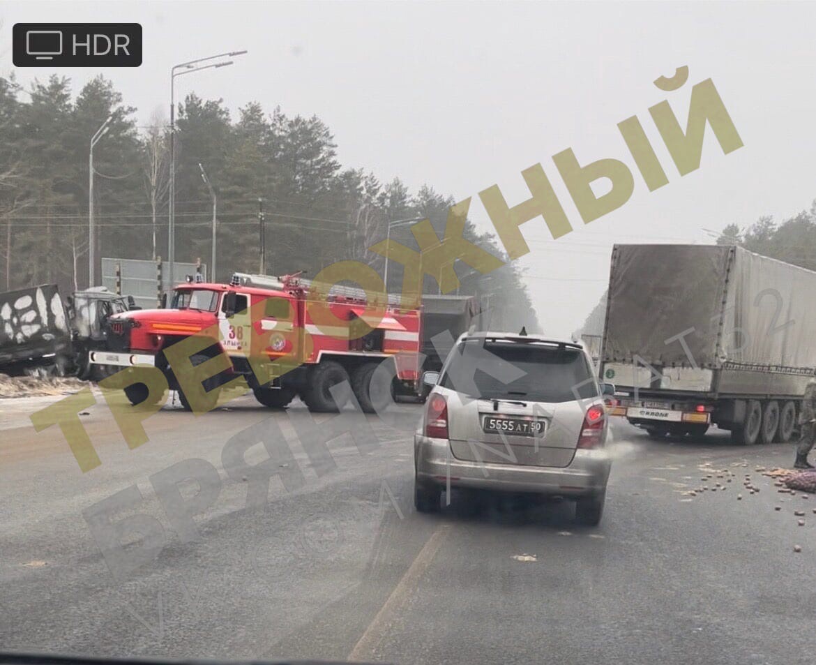 Расійскія вайскоўцы каля мяжы з Беларуссю трапілі пад грузавік з бульбай