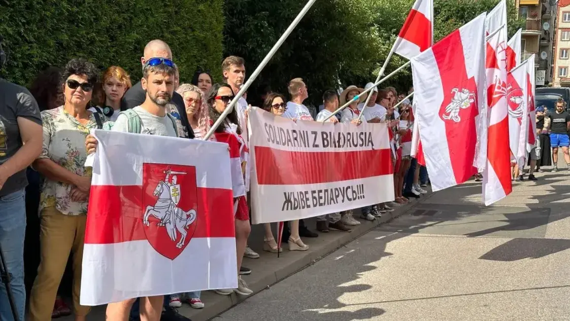 Ціханоўская паўдзельнічала ў адкрыцці сквера Вольнай Беларусі ў Беластоку