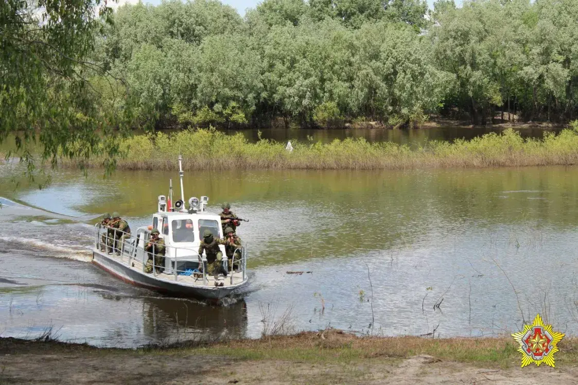 У Гомельскай вобласці ўдзельнікі тэрабароны адпрацоўвалі дэсант