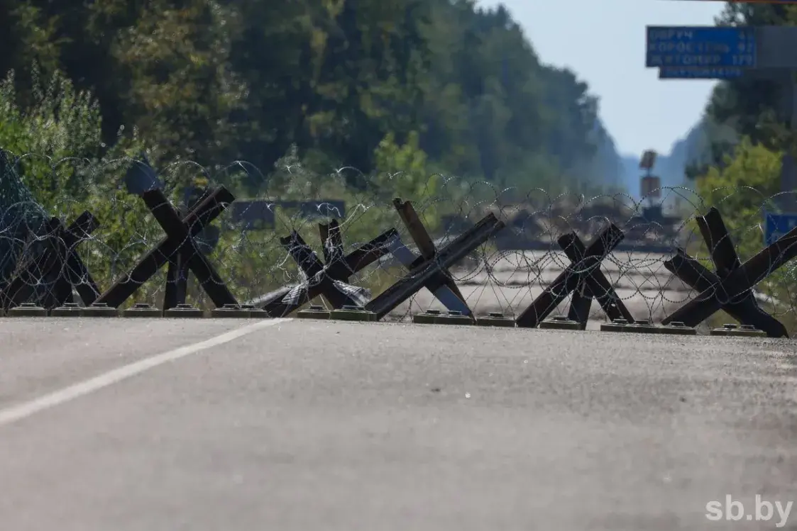 Беларускія памежнікі абураюцца, што на мяжы з Украінай вісіць БЧБ-сцяг