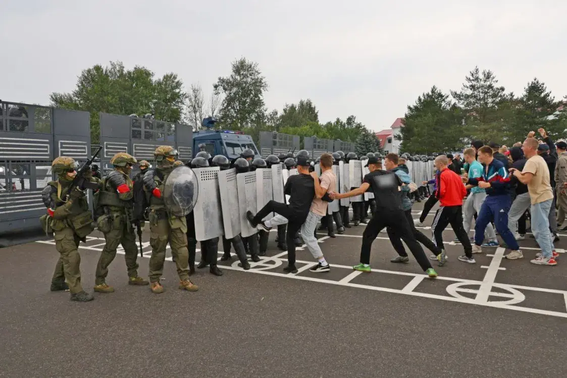 У МУС Беларусі з'явіліся "баявыя плыўцы"