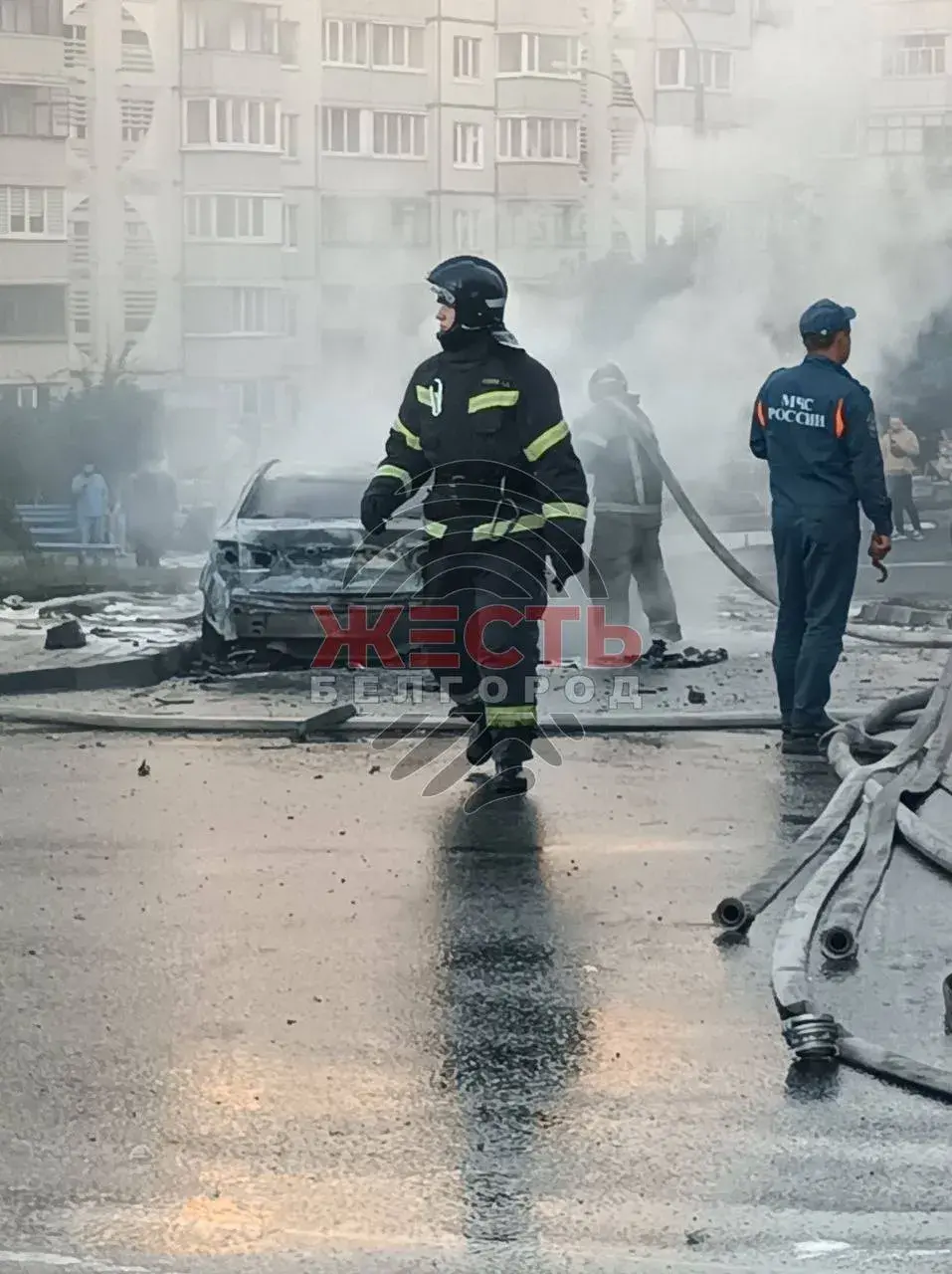 Обстрел Белгорода: горели автомобили, повреждены многоэтажки, есть раненые