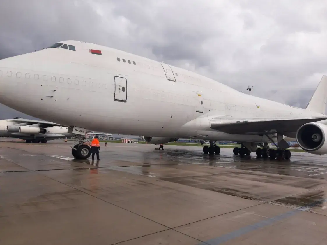 В Минск после техобслуживания вернулся самый большой белорусский Boeing