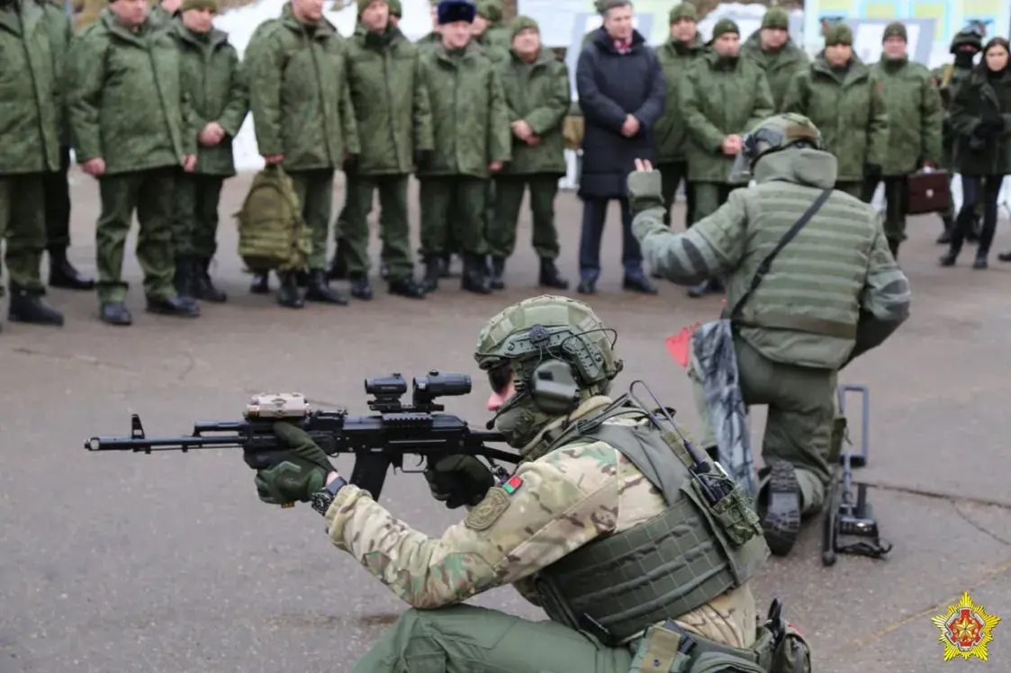 Рэктараў ВНУ выклікалі на заняткі па агнявой падрыхтоўцы