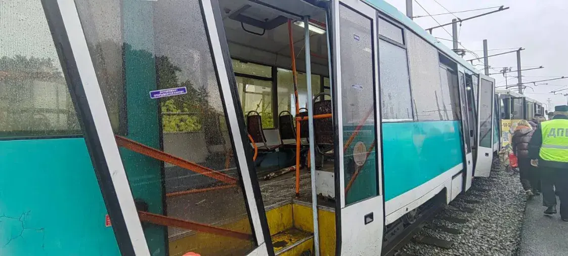 В российском Кемерово в серьезное ДТП попал белорусский трамвай