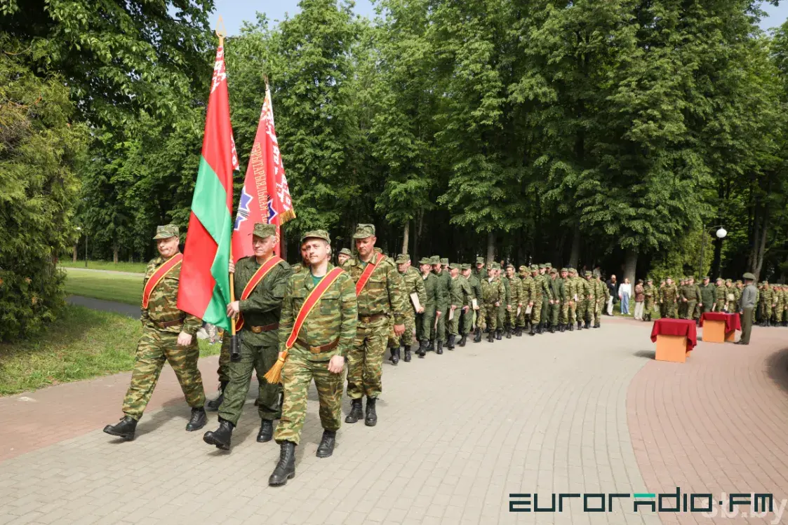 У Лідзе на мітынгу разважалі, куды будуць наступаць палякі: на захад ці на ўсход