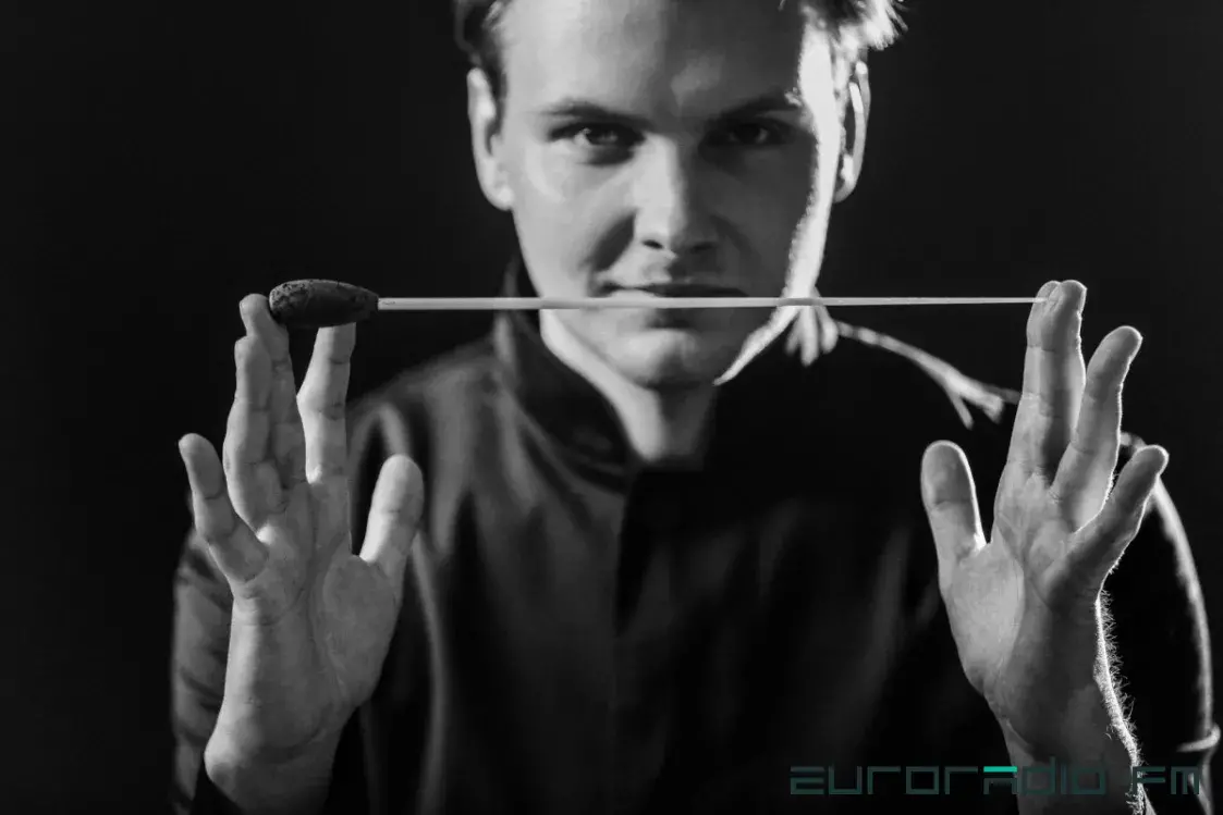 Произведение для дубинок с оркестром: как дирижёр рассказал миру о Беларуси