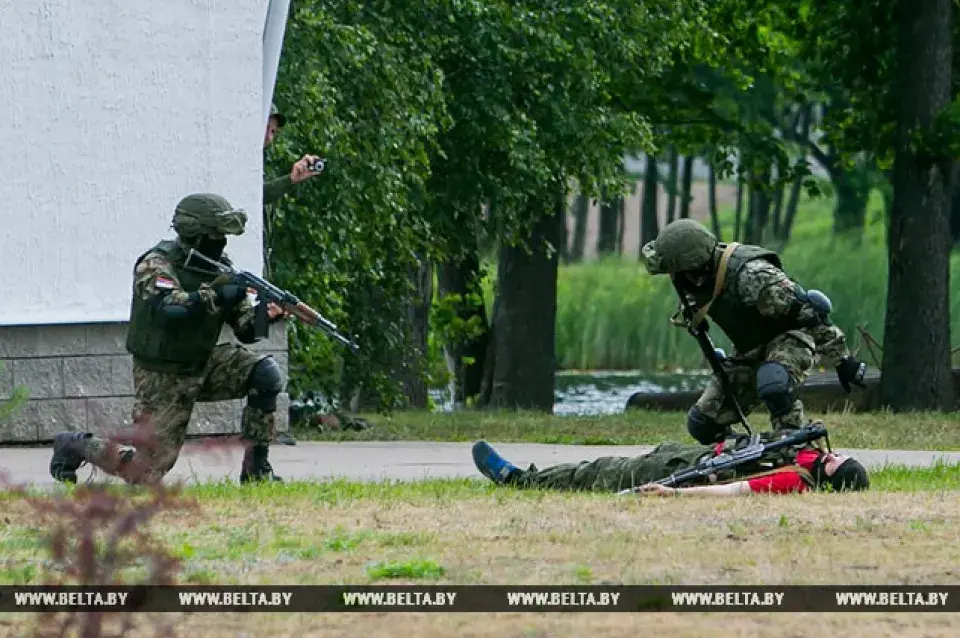 У Брэсце высадзіўся расійскі тактычны дэсант (фота)