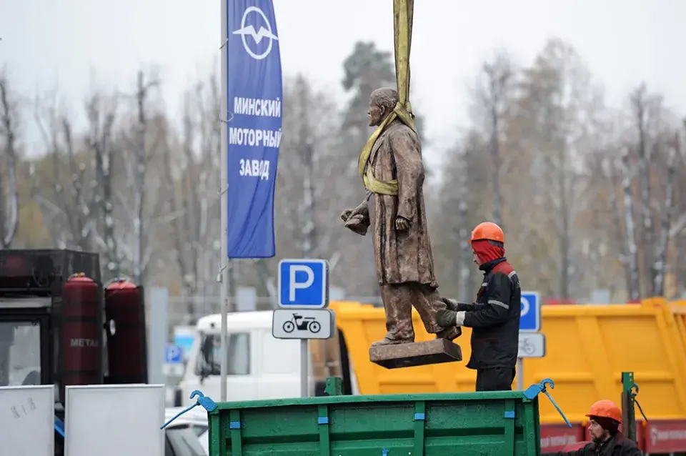 У Мінску каля трактарнага завода ўсталявалі помнік Леніну. Фотарэпартаж 