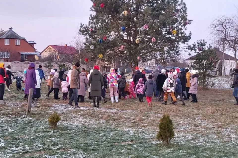 Міліцыя ў Гродне акружыла дзіцячае навагодняе свята і шукала там пратэстоўцаў