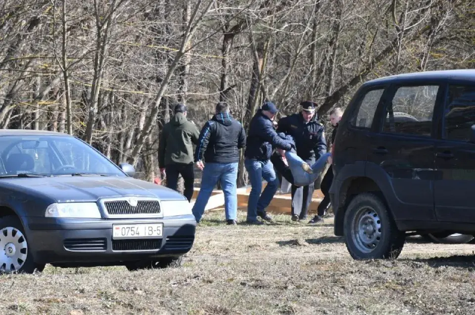 У Мінску пачалі вызваляць затрыманых абаронцаў Курапатаў