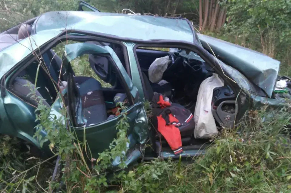 Пад Мёрамі легкавік з кампаніяй маладзёнаў некалькі разоў перакуліўся