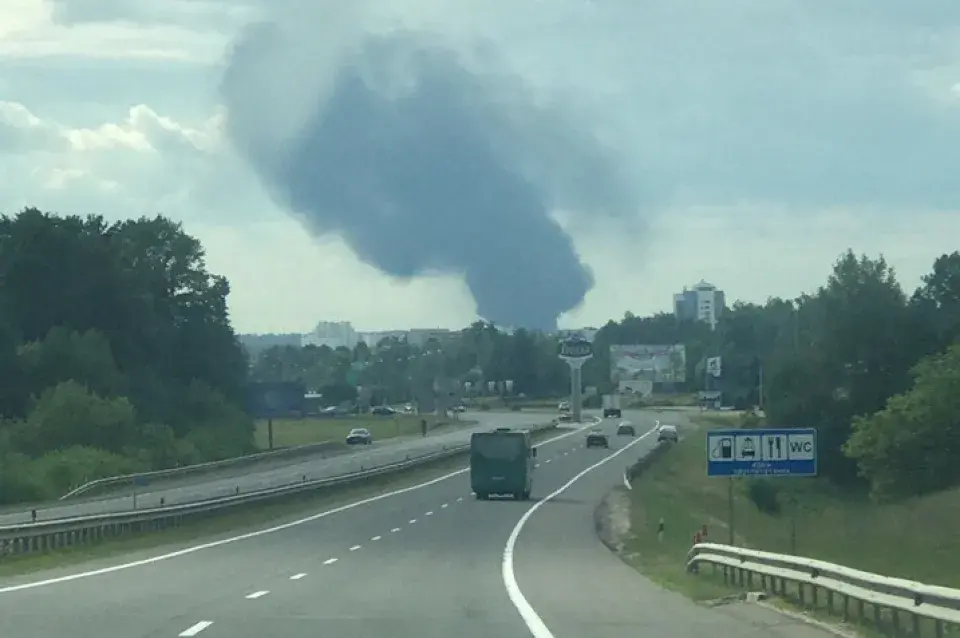 Пад Гроднам гарэў завод па перапрацоўцы шын