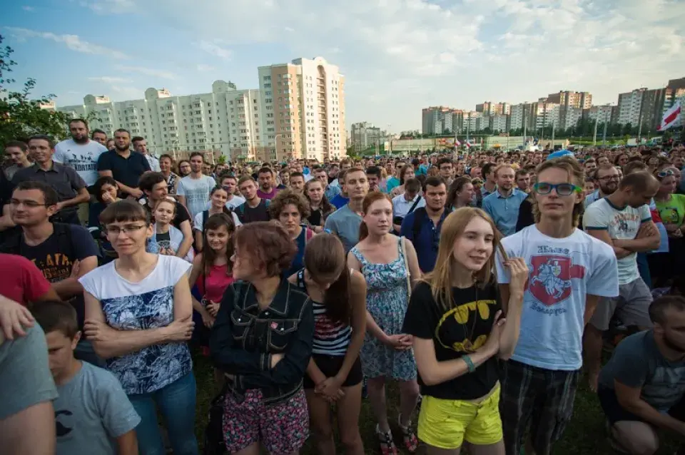 На канцэрт Лявона Вольскага ў Сухараве прыйшло 1500 чалавек (фотарэпартаж)