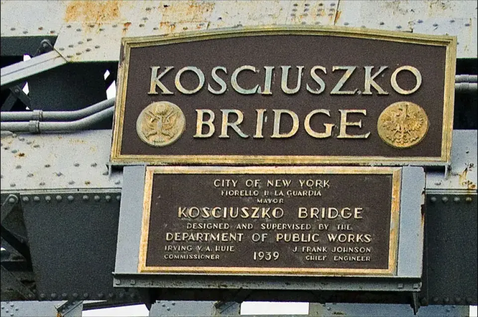 З’явілася відэа, як у Нью-Ёрку ўзарвалі мост Касцюшкі