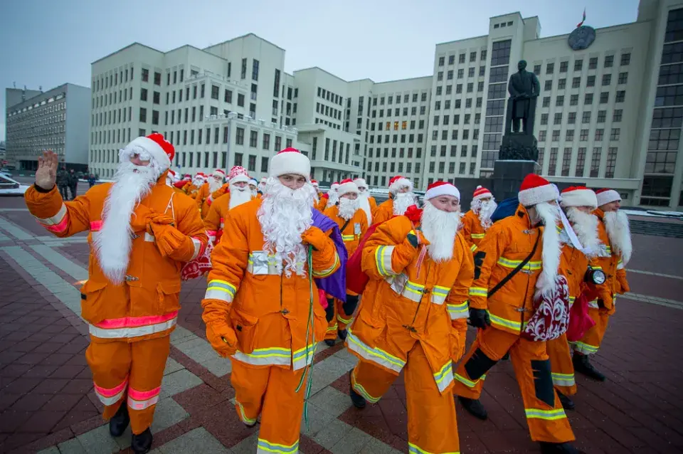 Шэсце Дзядоў Марозаў у Мінску ператварылася ў шоў трактароў