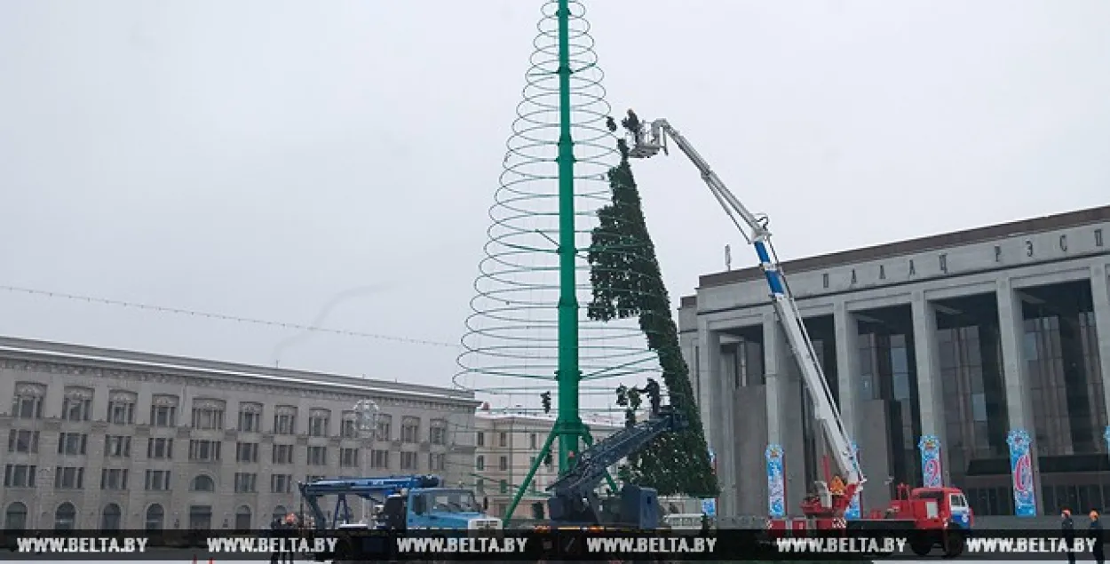 У Мінску ў панядзелак пачнецца дэмантаж гарадскіх ёлак