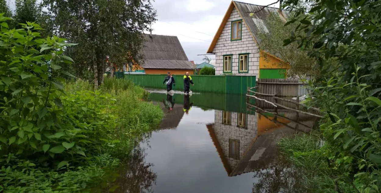 У Магілёўскім раёне з садовага таварыства эвакуявалі 14 чалавек (фота)