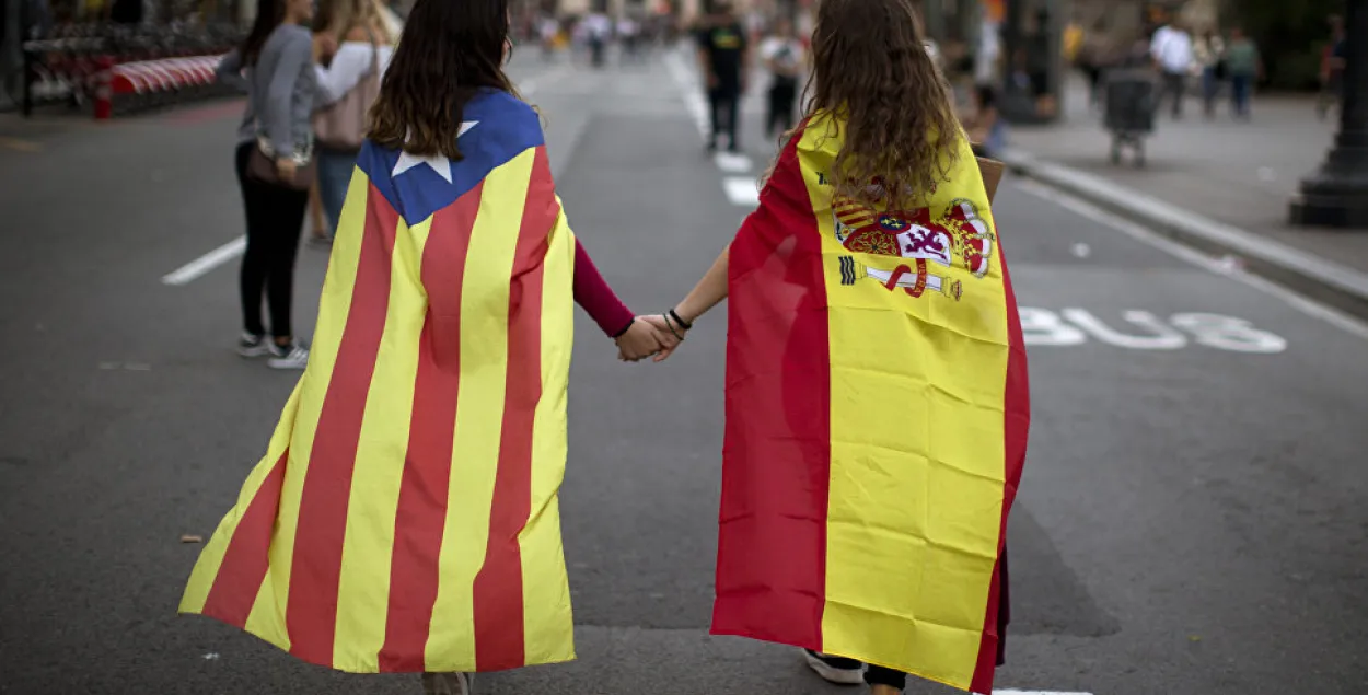 Мадрыд адказаў на абвяшчэнне незалежнасці роспускам парламента Каталоніі