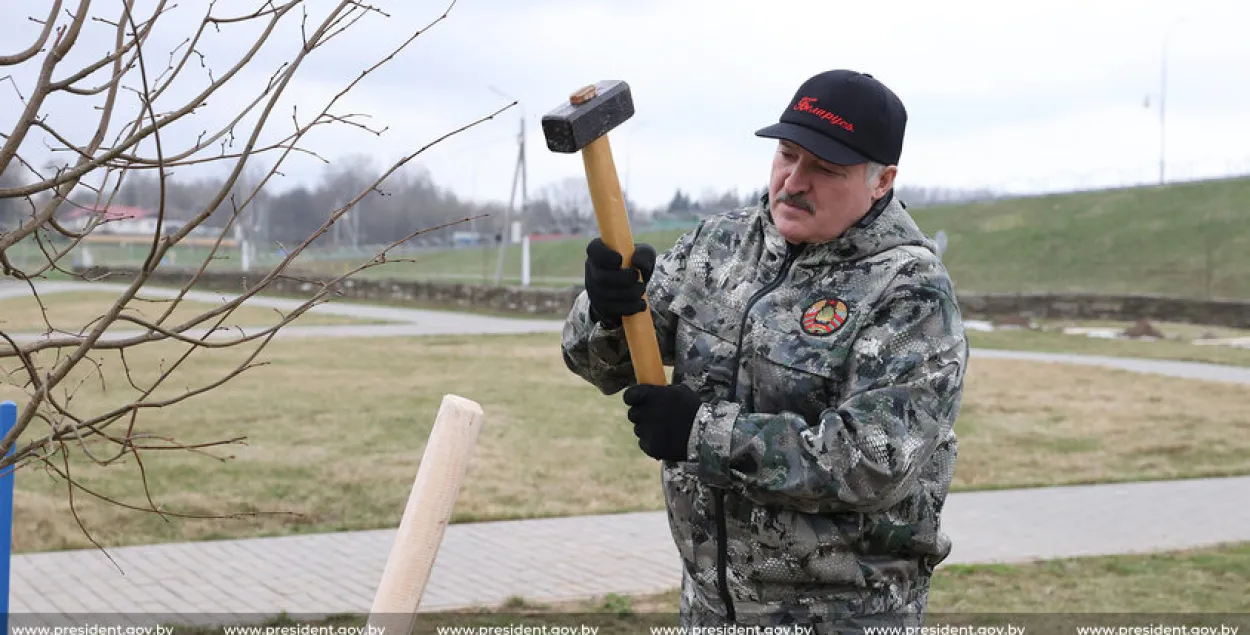 Пяскоў пацвердзіў, што Пуцін і Байдэн гаварылі пра Лукашэнку