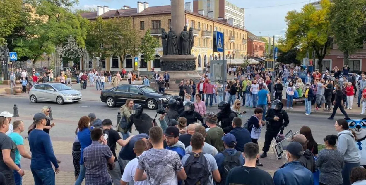 З траіх жыхароў Брэста знялі падазрэнні па крымінальнай справе па пратэстах