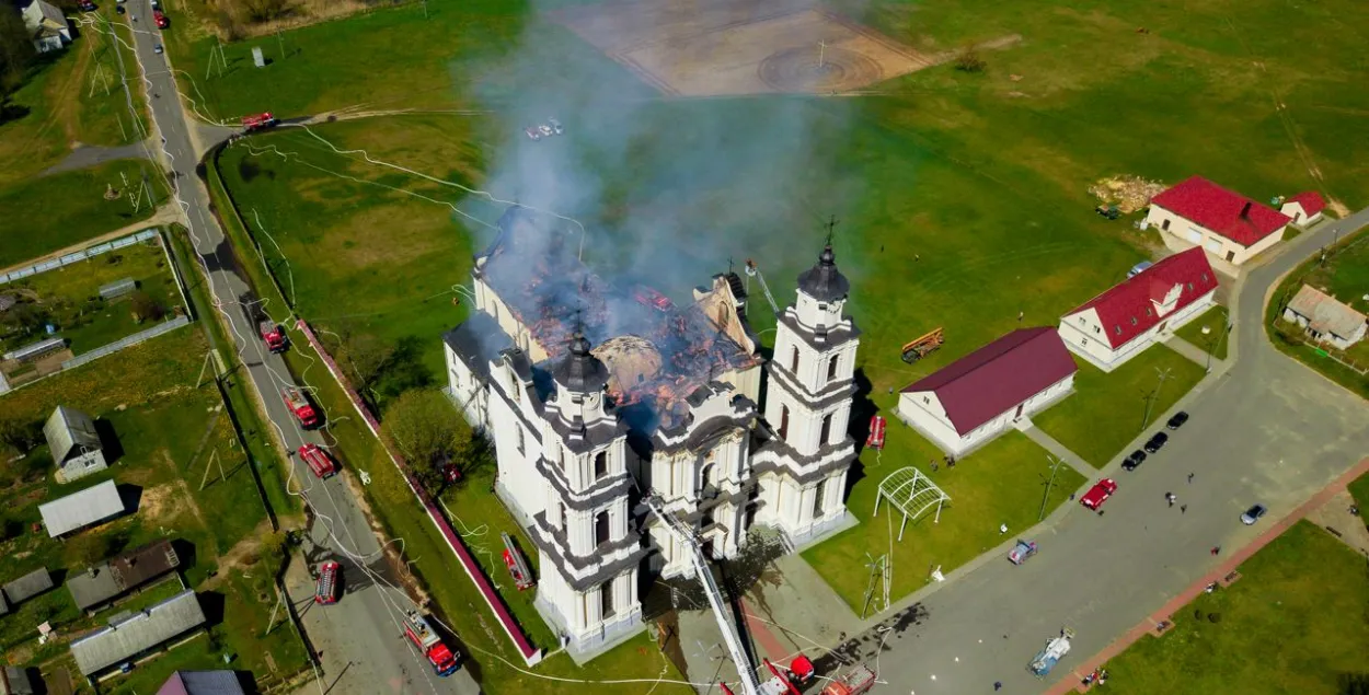 Пажар у касцёле ў Будславе, абраз Маці Божай выратавалі