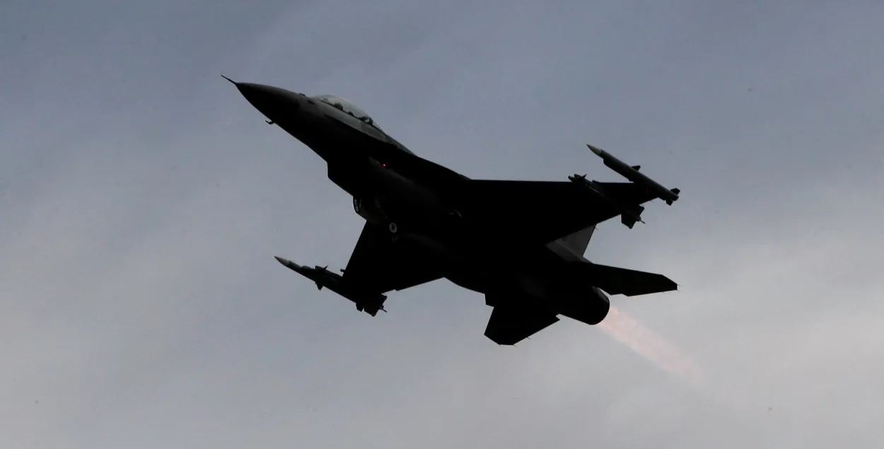 F-16 могли бы существенно укрепить оборону Украины / Reuters
