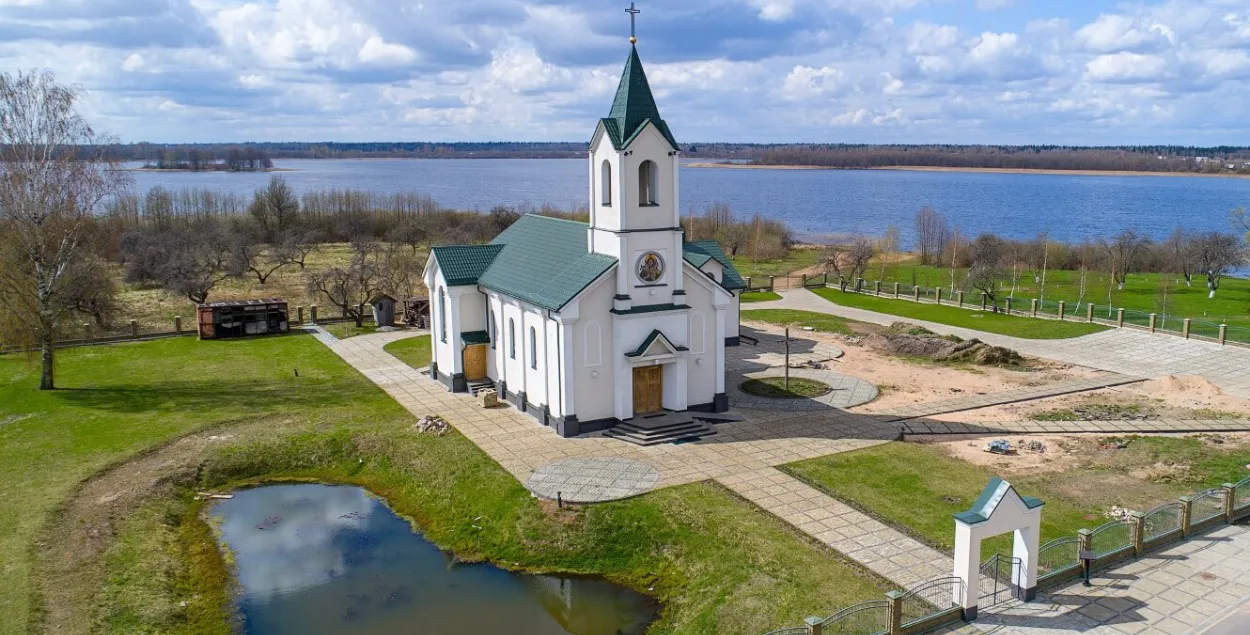 Ксёндз Барок: царква, якая спрабуе выжываць, — гіне