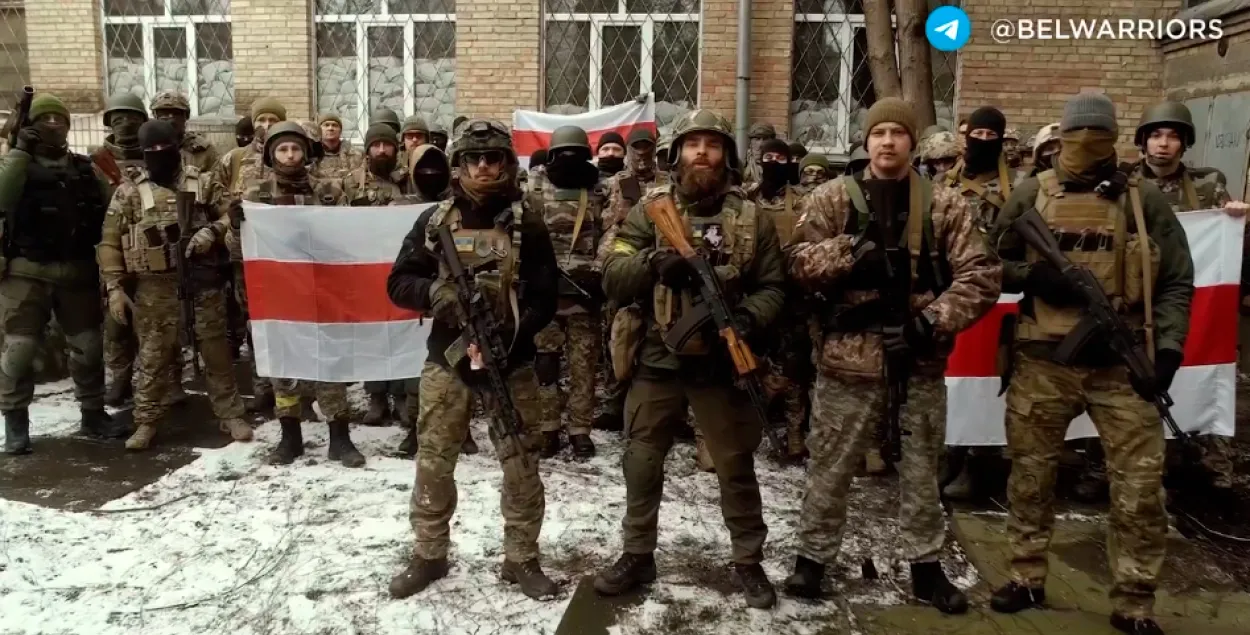 Белорусские добровольцы в Украине / кадр из видео​