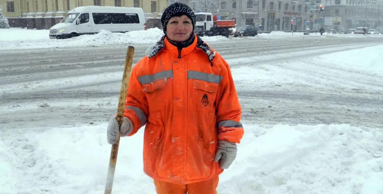 За суткі з Мінска вывезлі больш за 2000 кузавоў снегу 