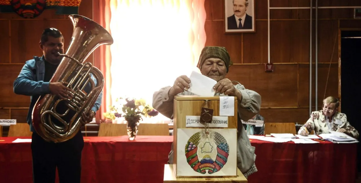 Ярмошына прапанавала Лукашэнку скараціць колькасць дэпутатаў на 13 тысяч