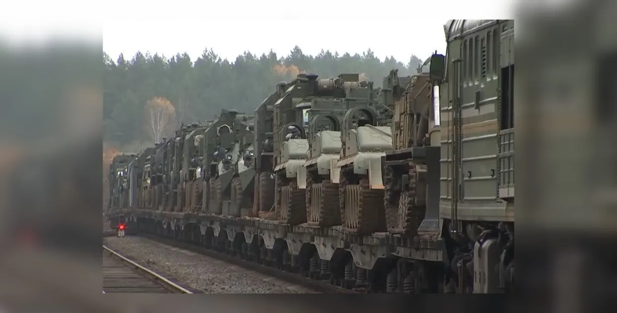 Российский военный эшелон / кадр из видео Минобороны РФ
