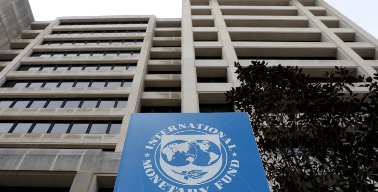 Помощь МВФ: тратить можно не на всё, а банковские санкции не мешают её получить